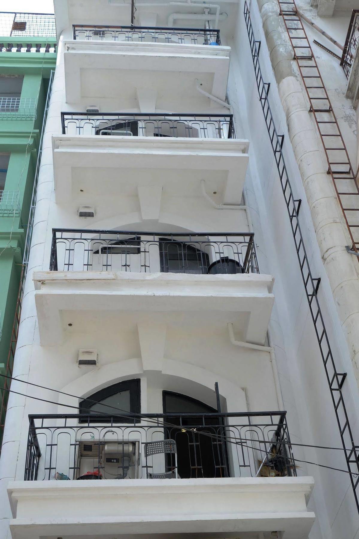 Seek Sleep Hostel Bangkok Exterior photo