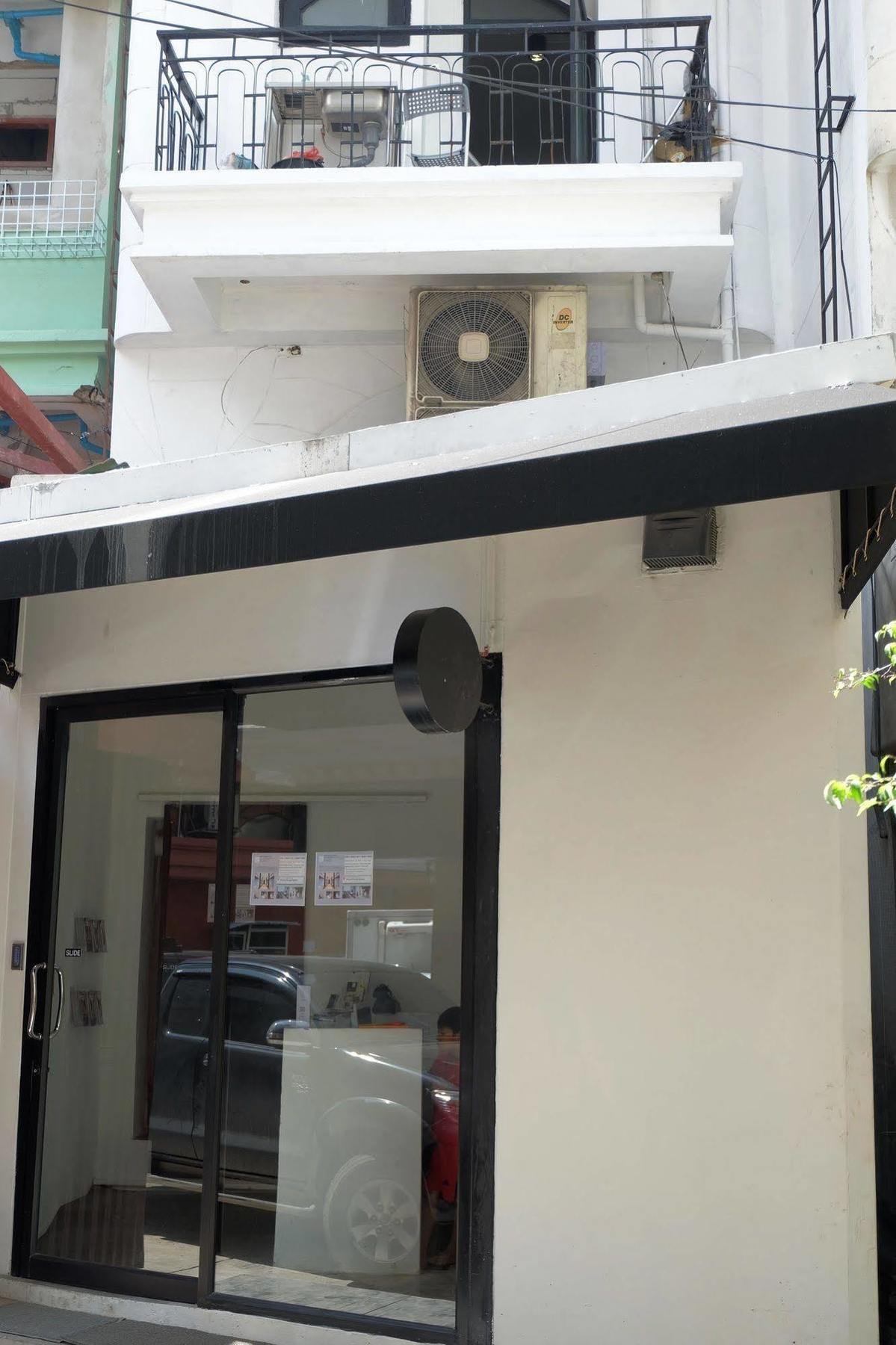 Seek Sleep Hostel Bangkok Exterior photo